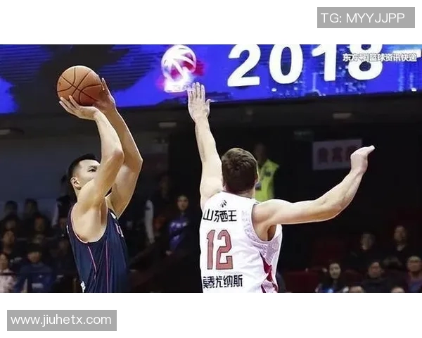 易建联的篮球传奇之路：从青涩少年到国家队核心的成长故事